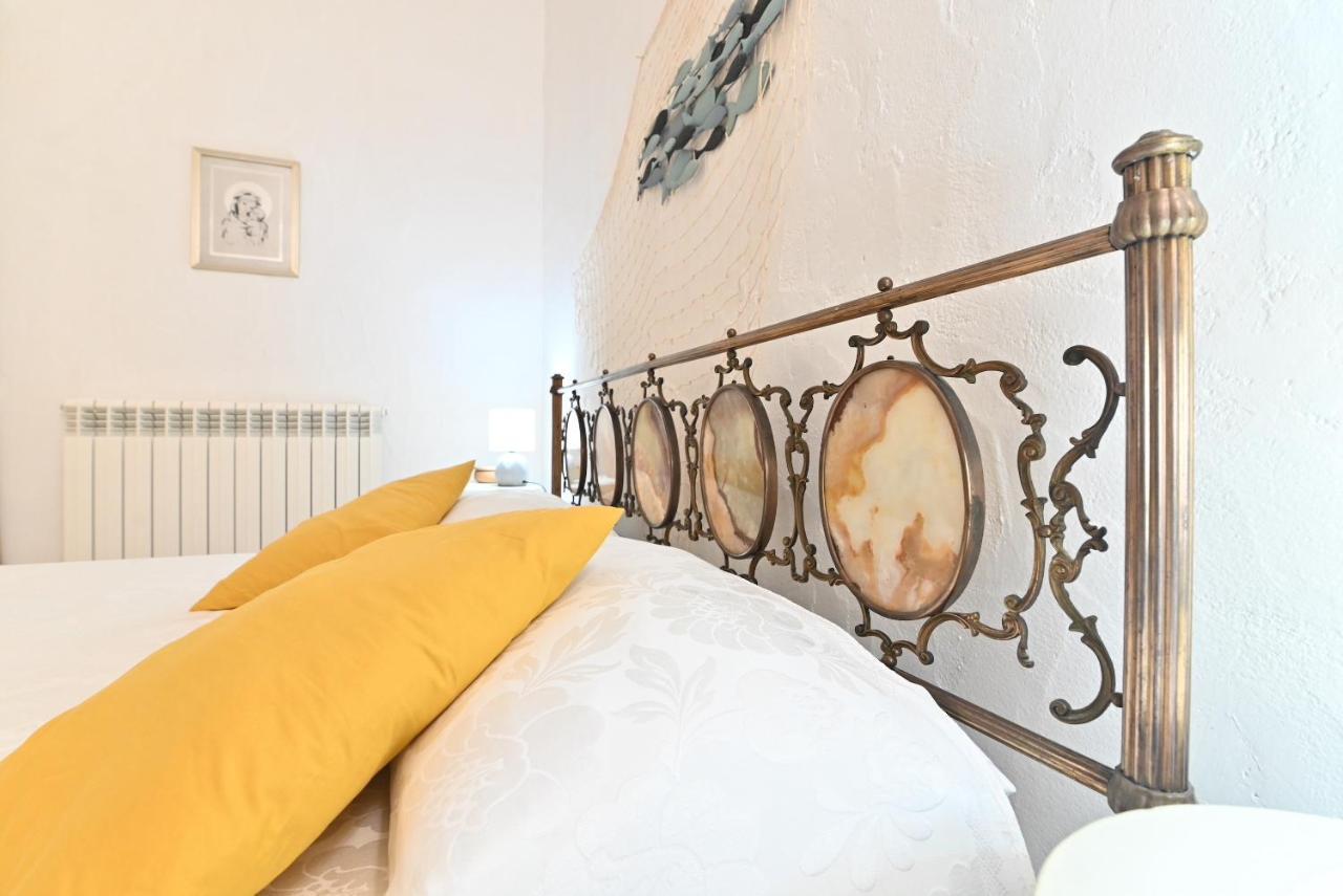 Luisitta Codice Iun Q5908 *